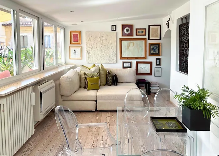 Art Lover'S Loft