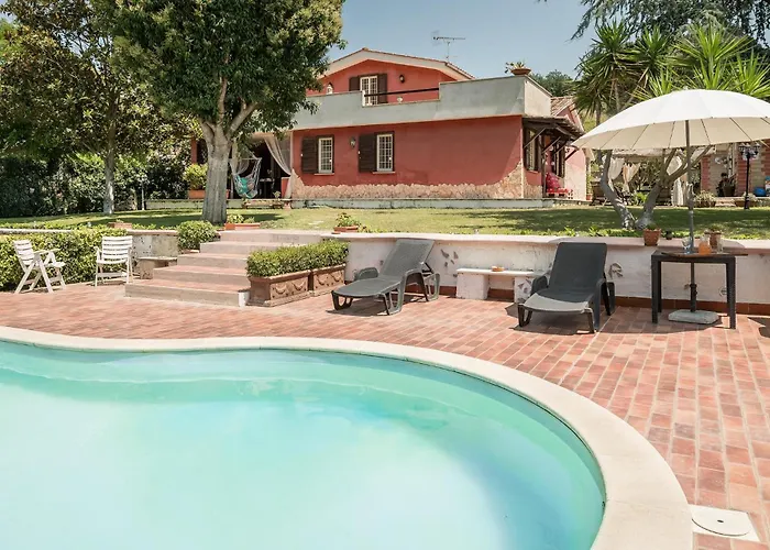 Stunning Home In Roma