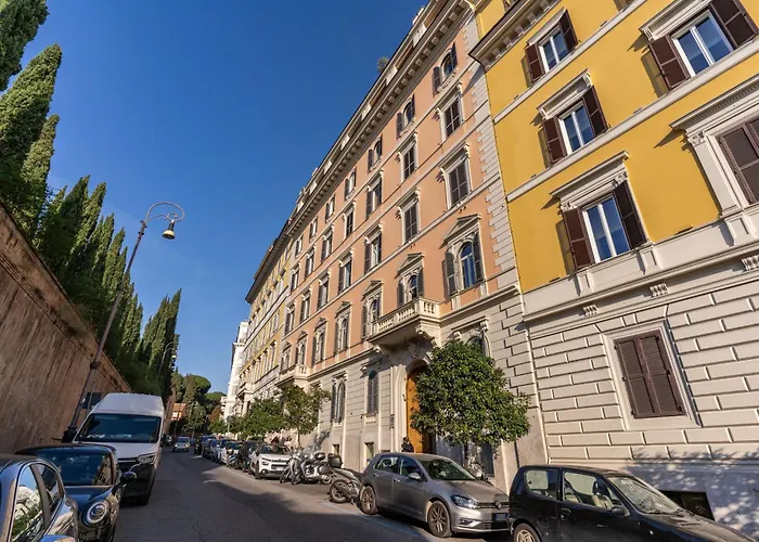 Opera Suites Pinciana