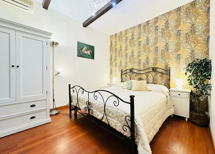 Via Veneto Lulus Home