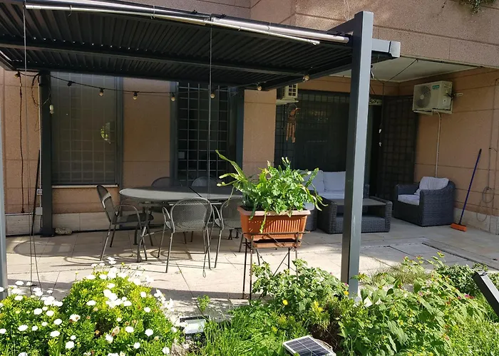 Eur Charme Apt&Garden