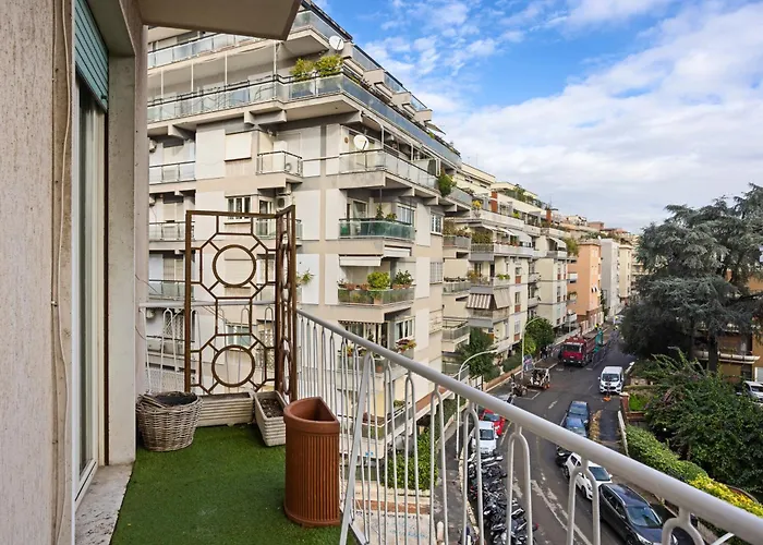 Maison G - New Design Apartment With Balcony