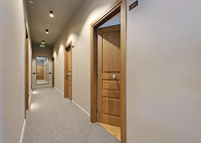 The Place Gallia - New Guesthouse San Giovanni- Self Check-In -Near Metro