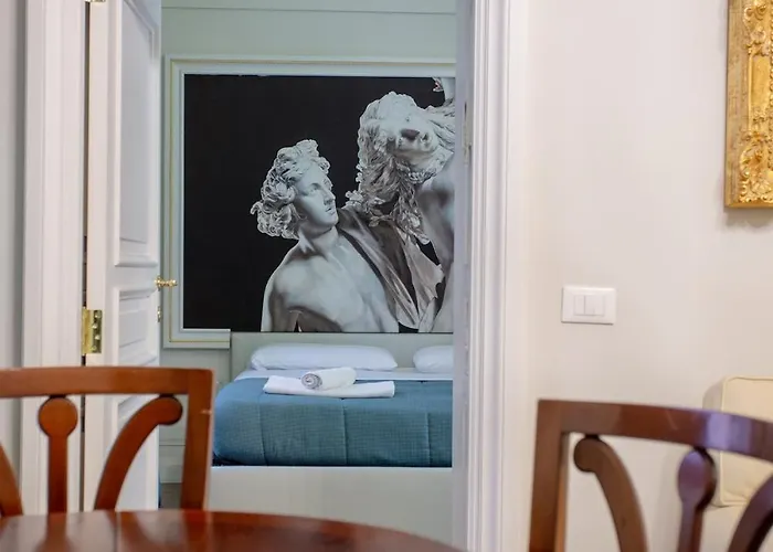 Spanish Steps Luxury Apartment