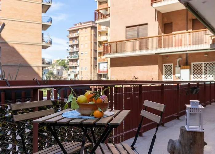 Trastevere Bright Apartment With Balcony