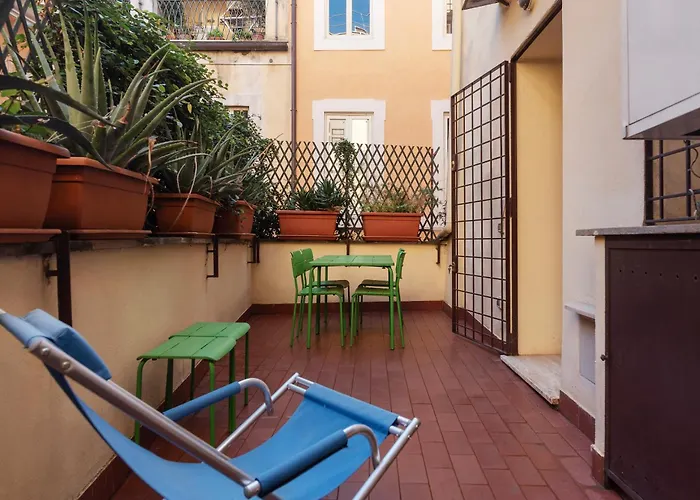 Apartment With Terrace Near Piazza Navona - Fromhometorome