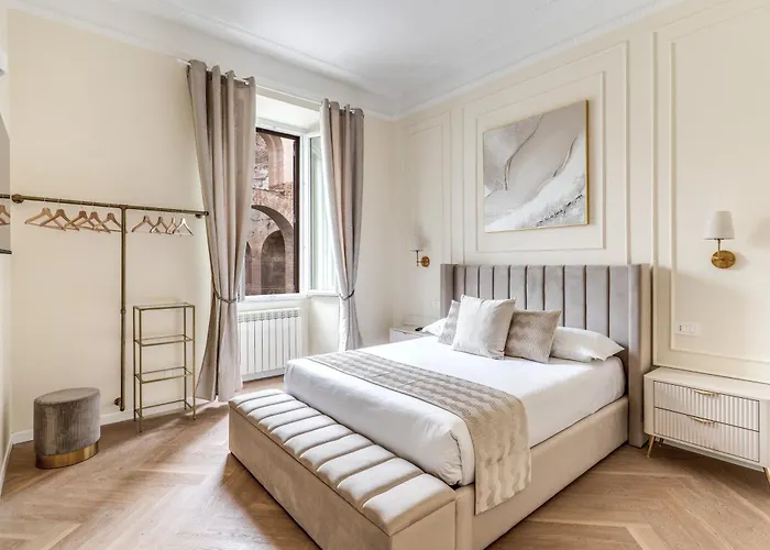 3 Minutes Walk From Termini Station With Temple View