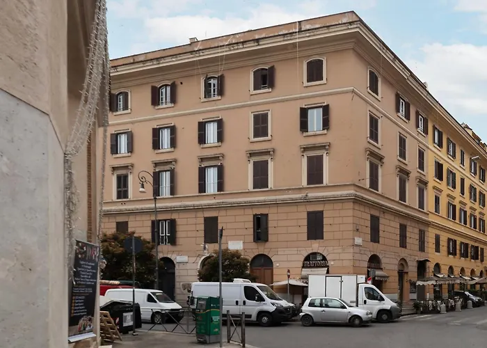 Piazza Alessandria - Fromhometorome