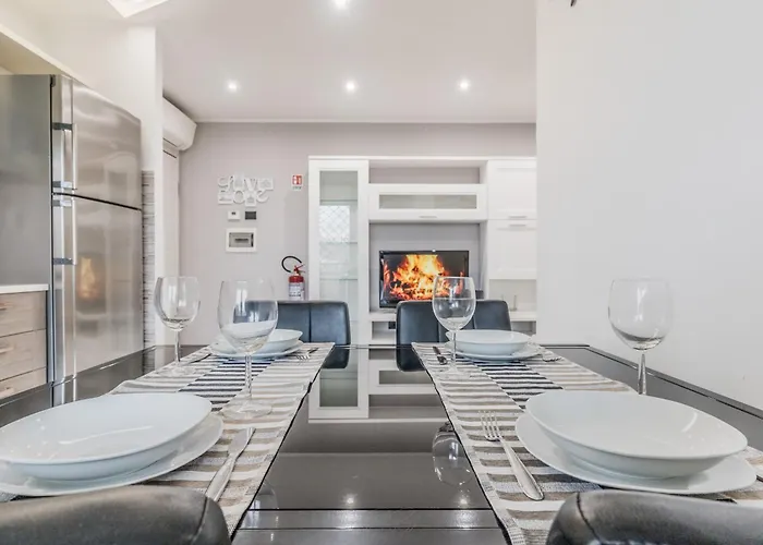 Modern 2 Bedroom Apt Cinecitta