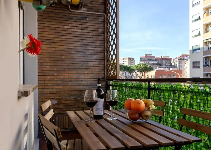 Trastevere Station 2Br & Balcony