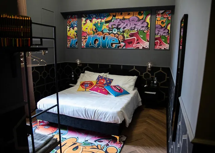 One Of One Experiences - Art Room
