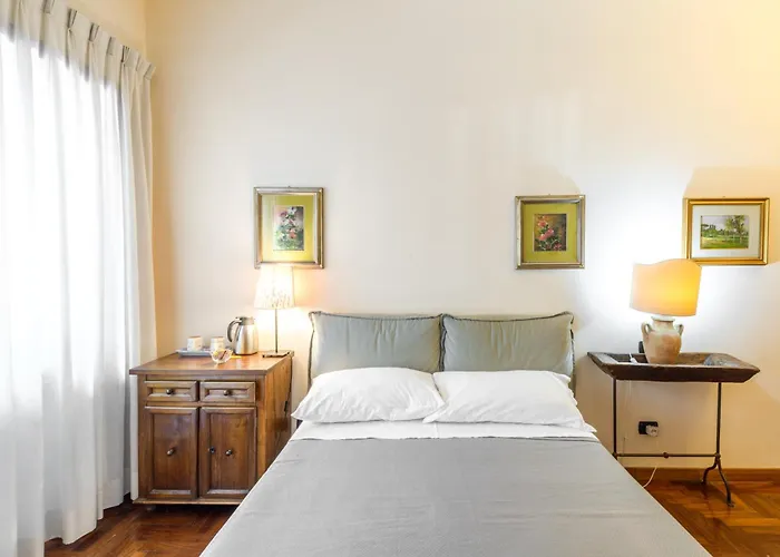 Two Elegant Room - Rome Metro A