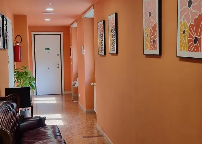 Bam Bam Tiburtina Guesthouse