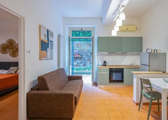 Easytopstay - San Pietro Apartment With Courtyard