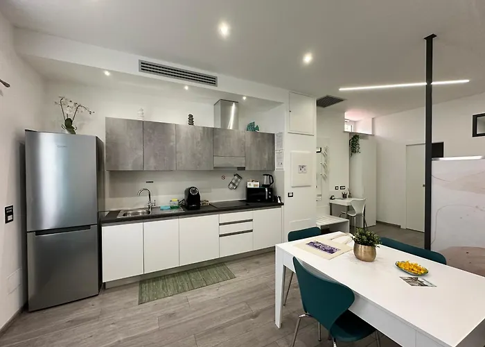San Saba Street Apartment 52