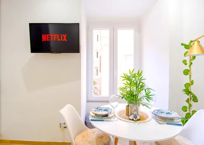 Elegantis Gracchi Apartment - Your Chic Retreat In Central Rome - Vatican Area