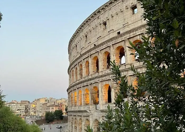 Sunny Apartment In Central Rome