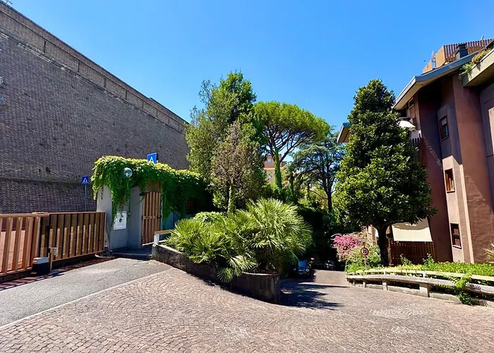 Vatican Walls Studio
