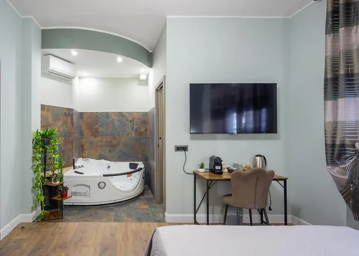 Aurelia Garden Suite
