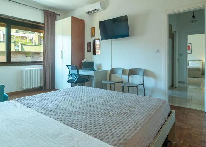 Casa Vacanza Appartamento Irnerio Vicino La Metro