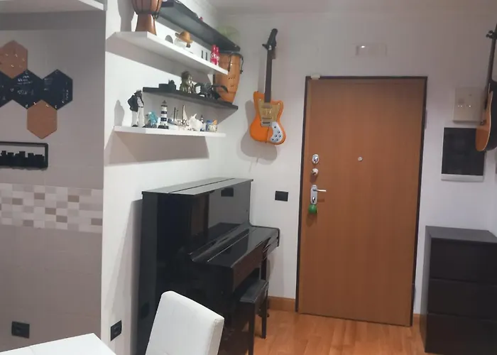 Bilocale Eur Grotta Perfetta 50Mq Casa 32Mq Sala Hobbies E 250Mq Giardino