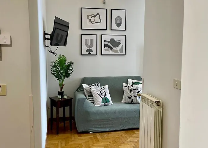 Aurora House - Appartamento Accogliente A Barberini