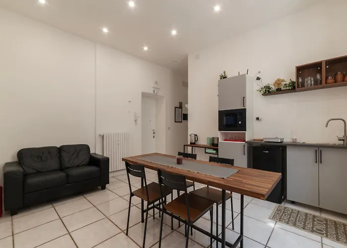 Guesthost - Metro Cipro-Ottaviano Apartment X6