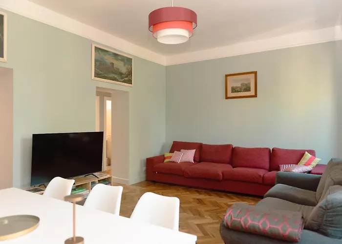 Tiber Luxury Apartment