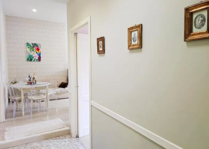 Beautiful Apartment Steps Away From Vatican