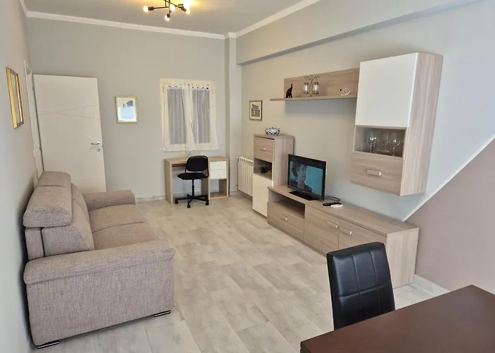 Hc - Three Room Cozy Apartment Near Metro