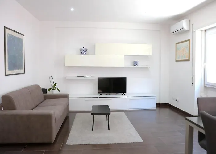 Nice Flat Near Trastevere Station