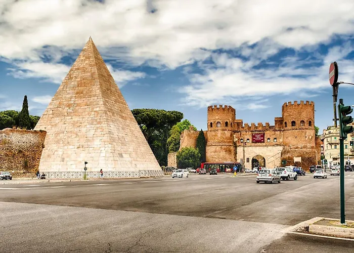 Piramide Apartment