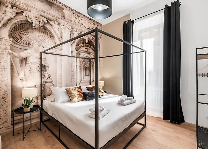 4 Bedrooms, Luxury 5 Minutes From The Colosseum Jacuzzi