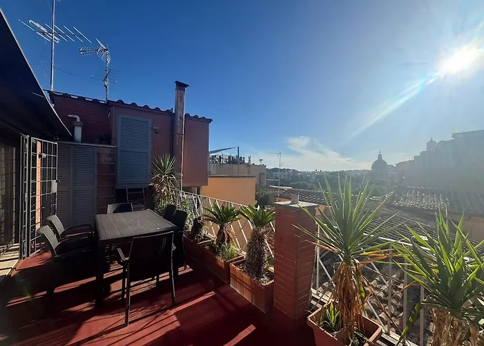 2-Level Flat With Terrace In The Heart Of Rome