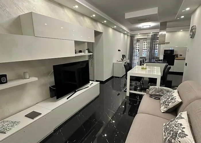Due Leoni Luxury House