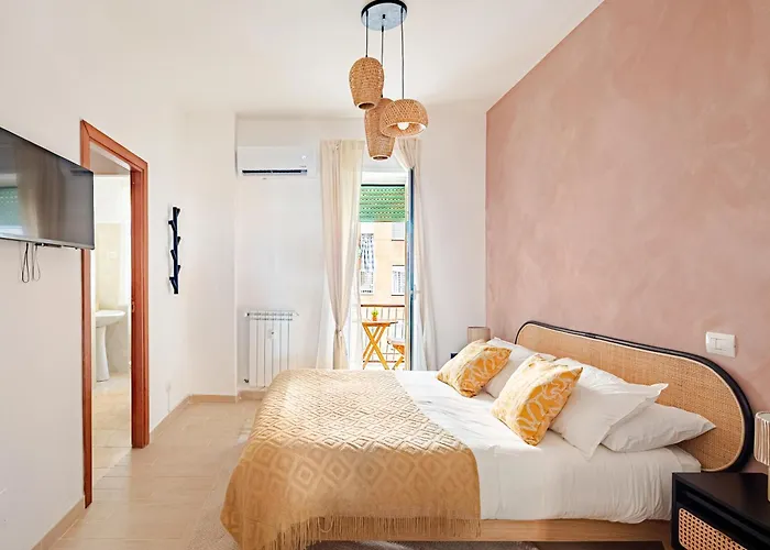 Charming New Flat Near Metro - Asia Sleeps