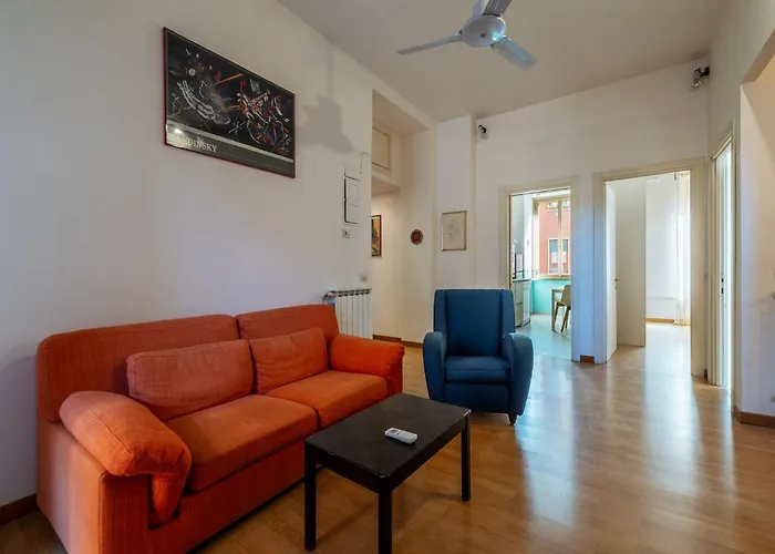 Guesthost - Comfy Apartment Garbatella Roma