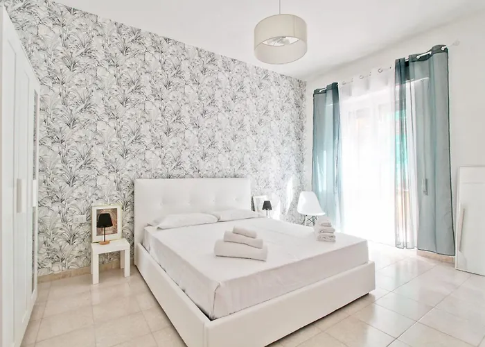 White Boutique Apartment