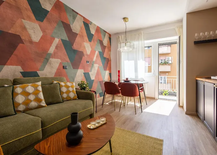 Yasmine Luxury Apartment In San Giovanni
