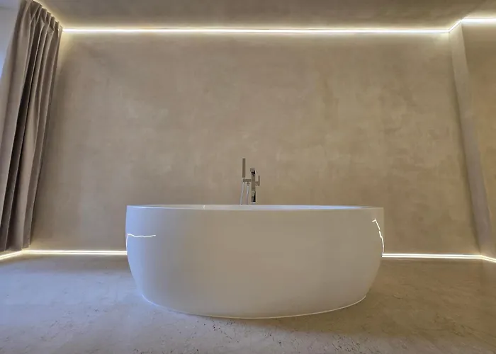 Dune At Spanish Steps Luxury Apartment-Suite