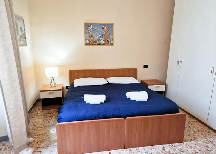 100Mt From Rome Termini Bright 2Br Apartment