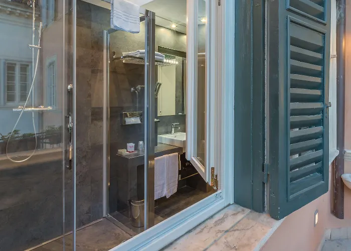 Les Diamants Spanish Steps Suite
