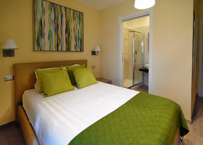 Cdr Guest House