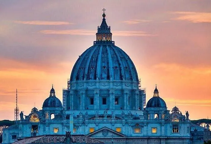 Lovely 5 Min Walk To Saint Peter Basilica