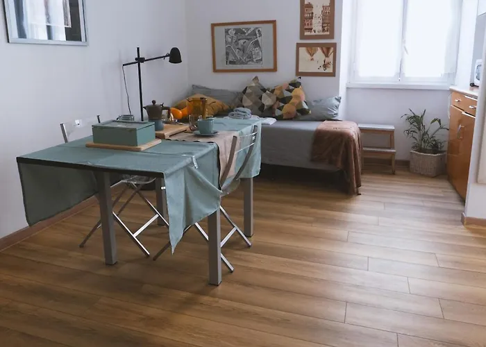Charming 3-Guest Apt In San Giovanni Landmark
