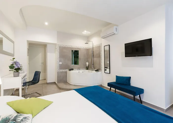 Aeterna Rooms Collection Guesthouse