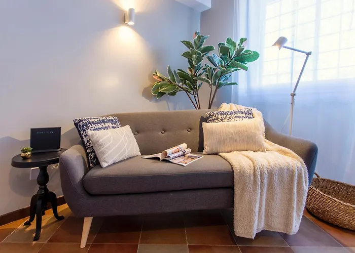 Emilia - Elegant&Modern Apartment