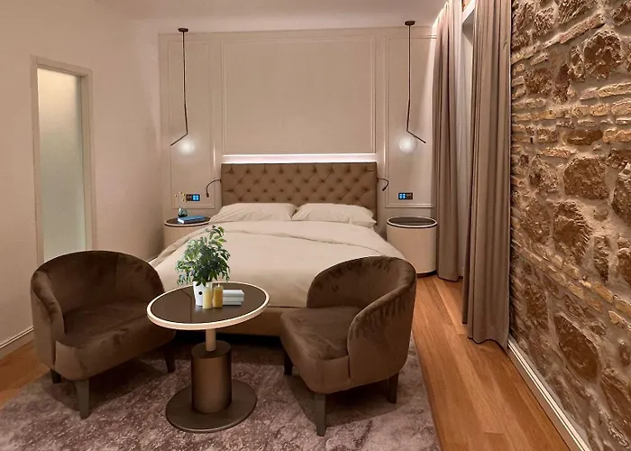 Martina Suites