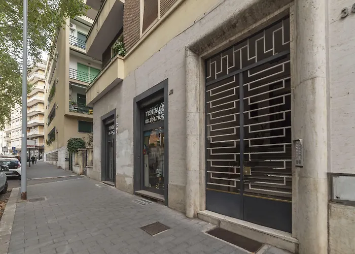 Guesthost - Piazza Re Di Roma Apartment