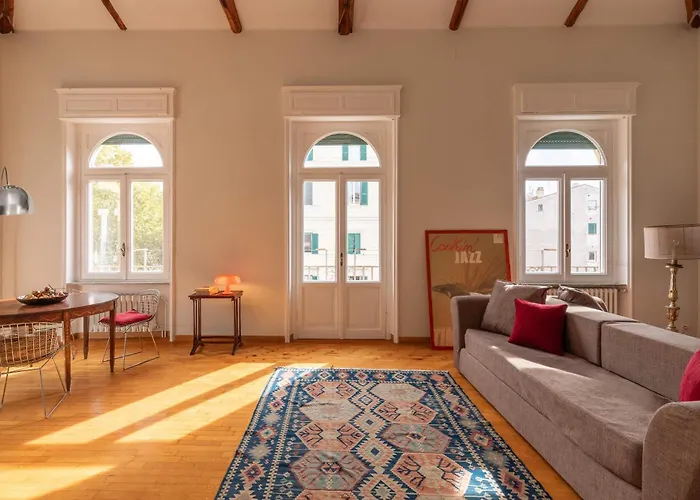 Trilussa Classy Terrace Apartment By Romeloft